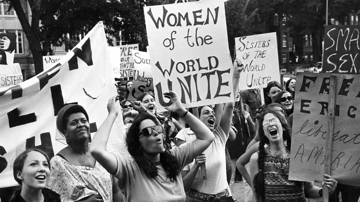 Происхождение Международного женского дня и почему вы не должны их поздравлять